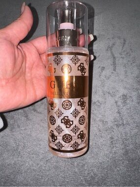 Guess -Bella Vita Rosa Shimmer Fragrance Mist NWOT